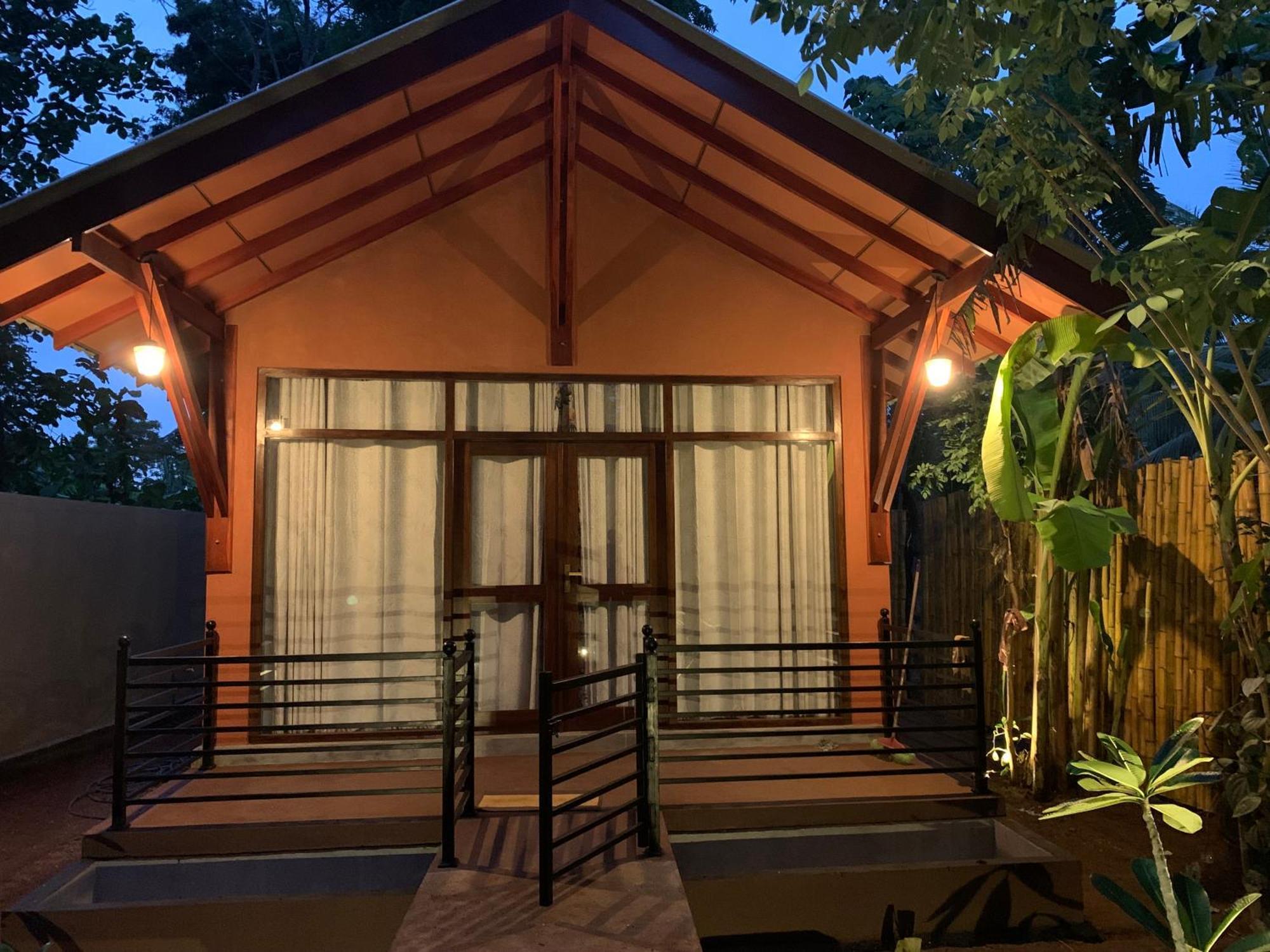 Hotel Mango Tree House à Uda Walawe Extérieur photo